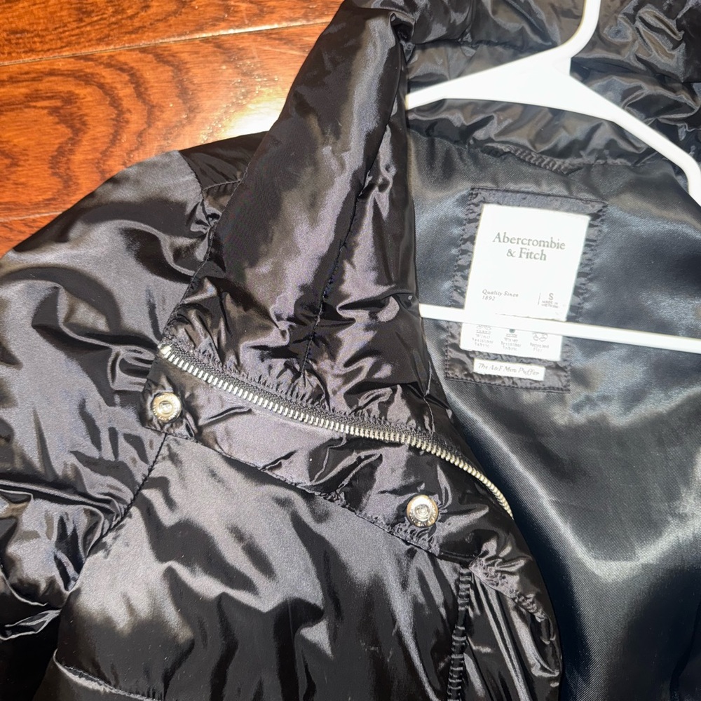Abercrombie & Fitch Black Puffer Jacket - Picture 3 of 4